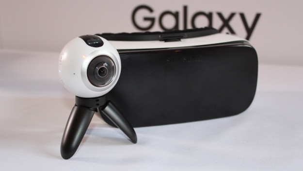 Samsung Gear 360 puts you in the action
