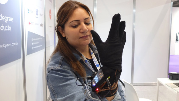 This smart glove that turns sign language into speech could go on sale in 2018
