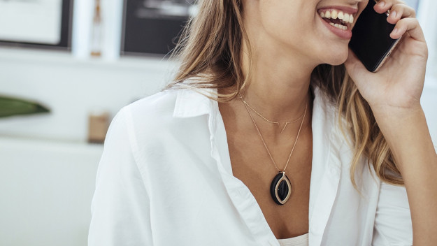 Bellabeat Leaf Chakra smart jewellery fights stress with connected crystals