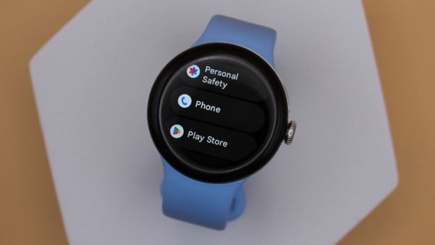 How to make and receive calls with your Wear OS 3 smartwatch